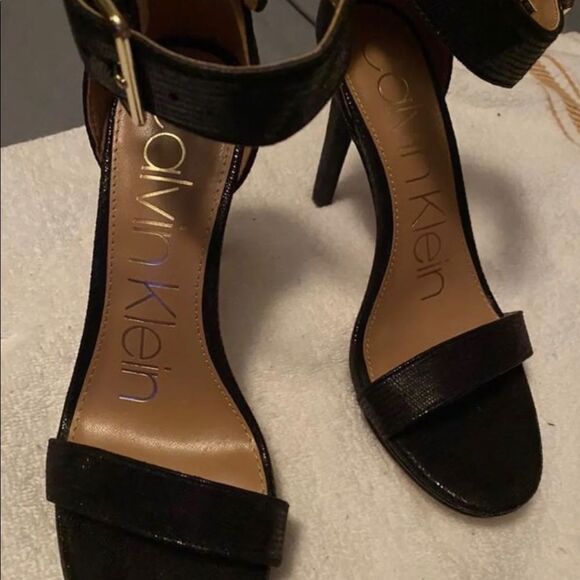 Calvin Klein platform black faux leather open toe sandal size 6 - Picture 2 of 9